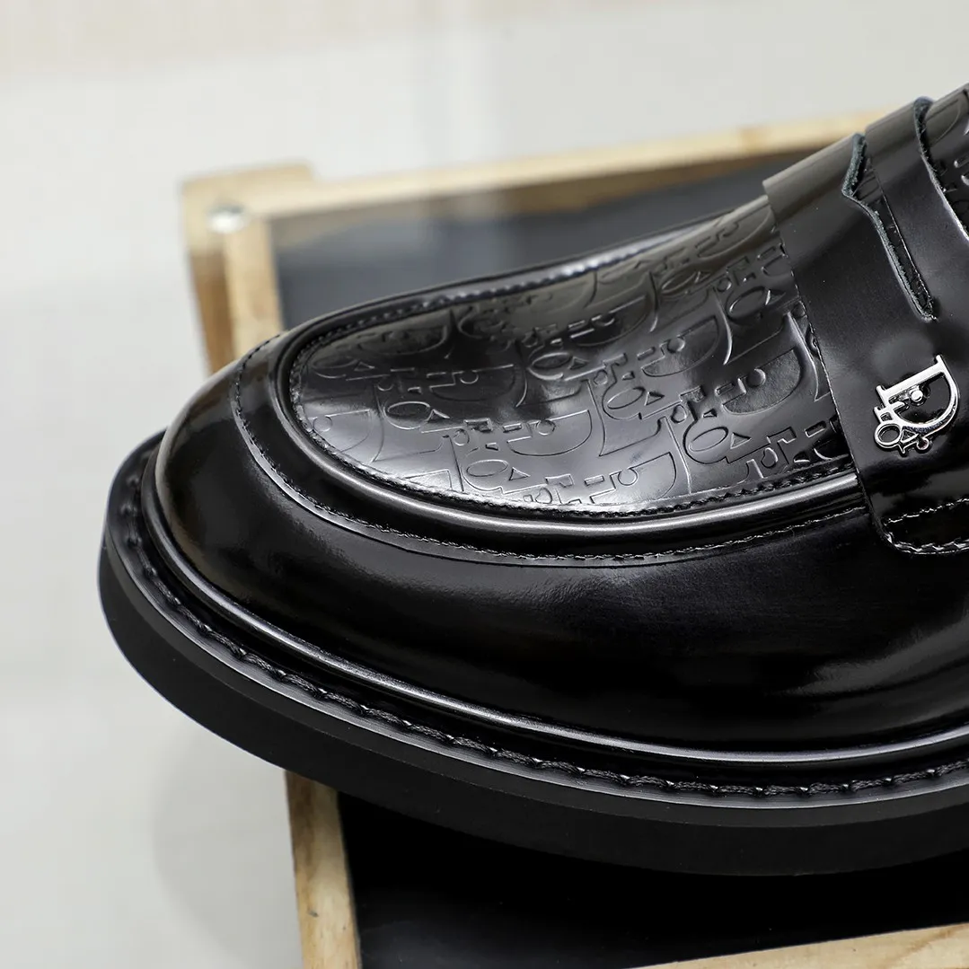 Men's shoes 💰520🕷️🕷️[Dior] Dior's new casual men's shoes are launched in Hong Kong counters. Official website 1:1 production. Italian woven cowhide + water-dyed 🐂 leather lining. Designed by European and American masters. Perfect shape to create counter quality, solid color rubber wear-resistant outsole and classic dazzling toe! Super versatile and very comfortable. High-end without losing taste, fashionable and novel! ! Absolute focus! 8 colors available! Code number 38-45……